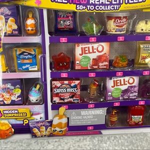 Shopkins real littles